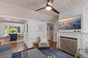 Stylish Updated Home walk to Dennis Pond Hot Tub